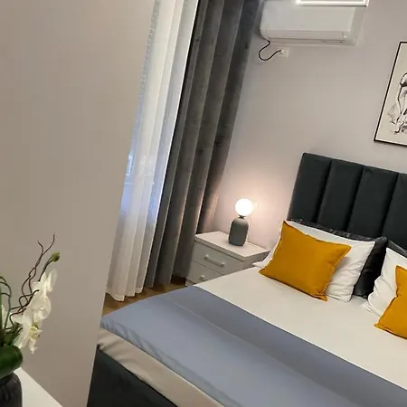 @bazaar, In The Center Of - 80sqm